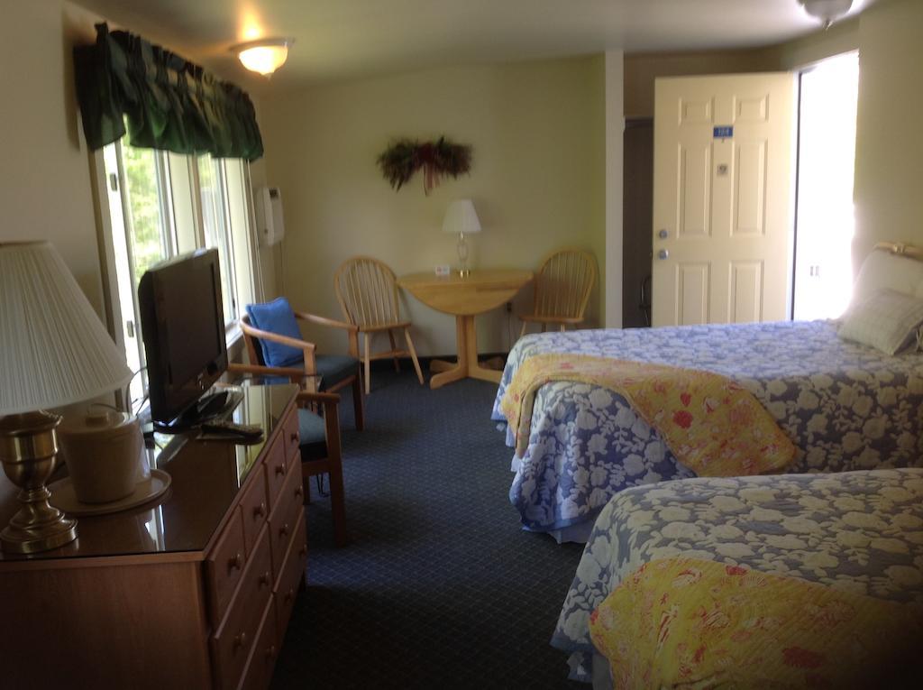 Schooner Bay Motor Inn Rockport Room photo
