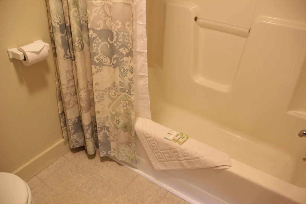 Schooner Bay Motor Inn Rockport Room photo