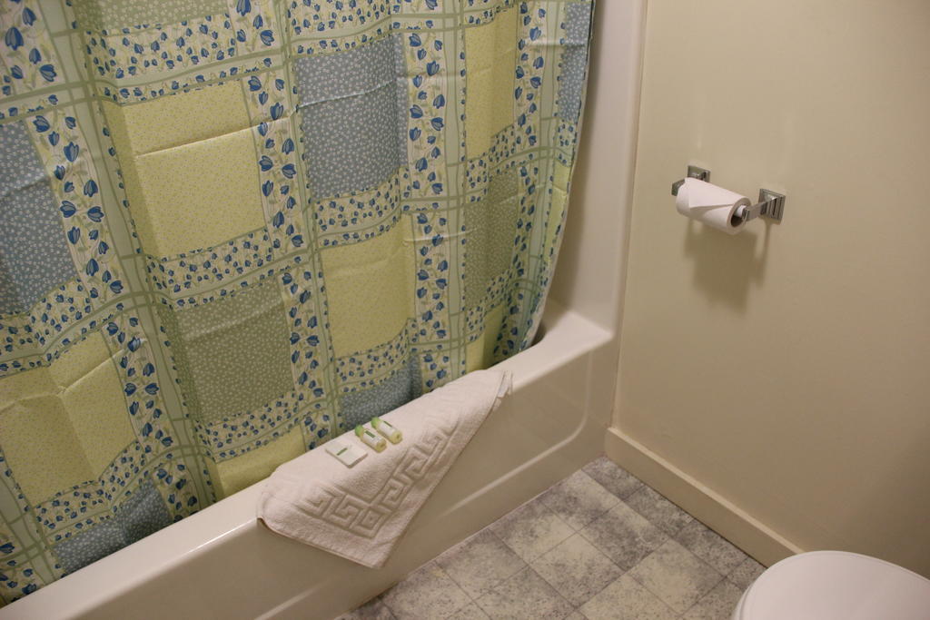 Schooner Bay Motor Inn Rockport Room photo