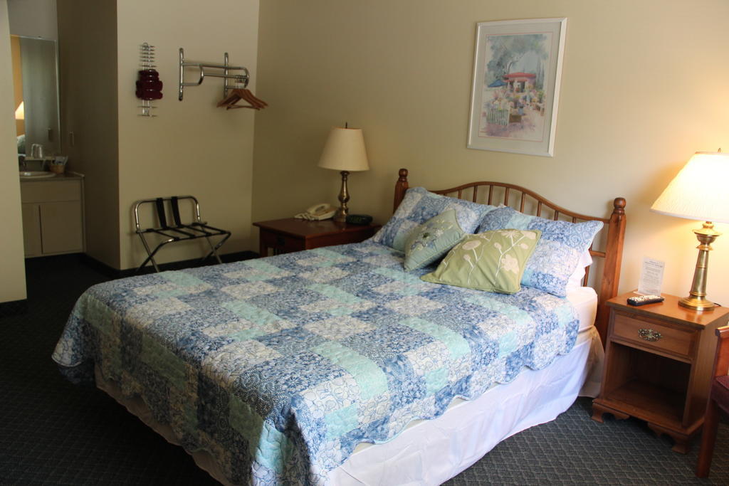 Schooner Bay Motor Inn Rockport Room photo
